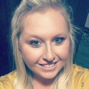 Meet your Posher, Christine